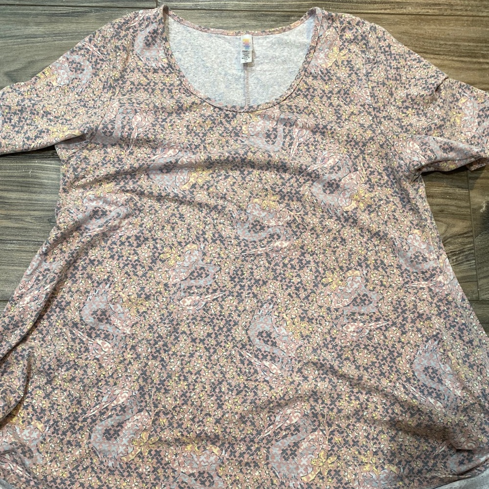 Lularoe Perfect Tee, Size XL